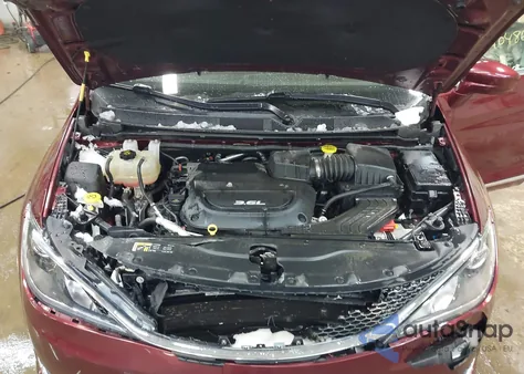 2017 Chrysler Pacifica Touring-L Plus из США, поврежденный, VIN 2C4RC1EG4HR743935